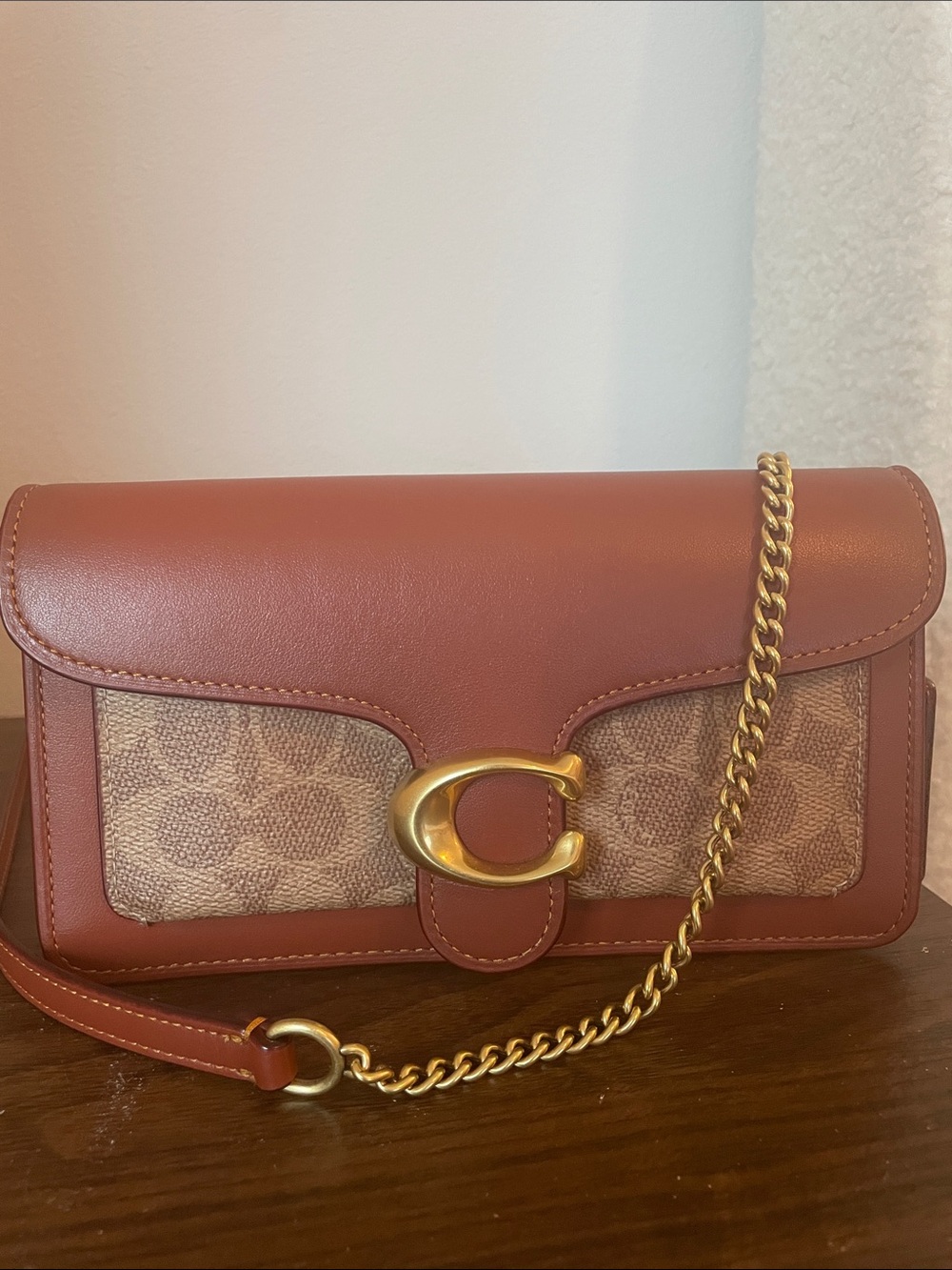 Coach tabby chain clutch in signature tan rust
